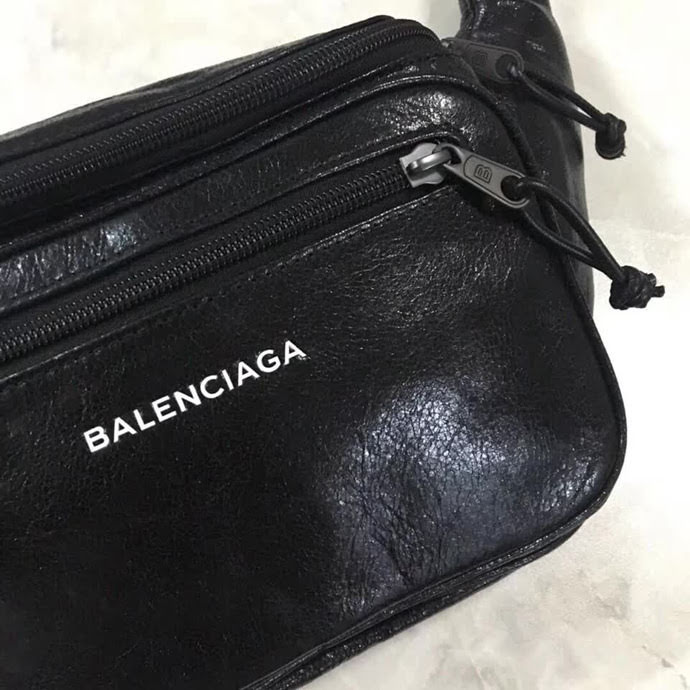 BALENCIAG巴黎世家 專櫃同步更新 帆布胸包腰包 進口牛皮 前面拉鏈袋口 簡約兩用包  BL1385